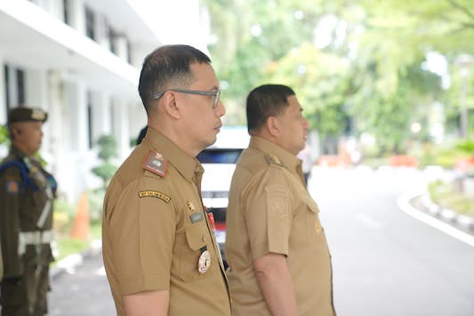 Wali Kota Makassar, Munafri Arifuddin saat bersama Sekda Kota Makassar, Andi Zulkifli Nanda.
