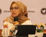 Direktur Democracy and Election Empowerment Partnership (DEEP) Indonesia, Neni Nur Hayati, menyambut positif putusan Mahkamah Konstitusi (MK) yang memisahkan pelaksanaan pemilu nasional dan pemilu lokal agar tidak lagi digelar secara serentak. Menurutnya, langkah ini merupakan terobosan penting dalam penyelenggaraan demokrasi yang lebih efisien dan partisipatif.