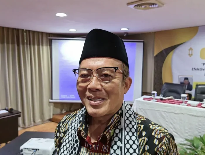 Majelis Ulama Indonesia (MUI) mengecam pernyataan kader Partai Solidaritas Indonesia (PSI), Dedy Nur Palakka, yang menyebut Presiden ke-7 RI, Joko Widodo (Jokowi), telah memenuhi syarat menjadi nabi. MUI menilai pernyataan tersebut sebagai bentuk penistaan terhadap agama.
