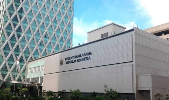 Kementerian Agama (Kemenag) mengungkapkan masih terdapat 34,6 juta pasangan di Indonesia yang tidak memiliki buku nikah. Temuan ini berdasarkan data Direktorat Jenderal Kependudukan dan Pencatatan Sipil (Dukcapil) tahun 2021.