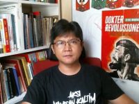 Presiden terpilih Prabowo Subianto mengumumkan rencana kenaikan gaji hakim hingga 280 persen. Namun, kebijakan ini menuai kritik dari kalangan akademisi, khususnya terkait efektivitasnya dalam mencegah praktik korupsi di tubuh peradilan.