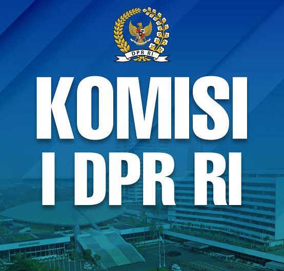 Komisi I DPR RI mendesak pemerintah, khususnya Kementerian Pendidikan, Kebudayaan, Riset, dan Teknologi (Kemendikbudristek), untuk segera mengembangkan dan menggunakan server mandiri nasional dalam program digitalisasi pendidikan. Langkah ini dinilai penting untuk menjaga kedaulatan data dan mencegah intervensi asing dalam pengelolaan data pelajar Indonesia.
