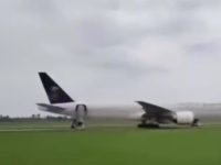 Tim Detasemen Khusus (Densus) 88 Antiteror Polri tengah menyelidiki lebih lanjut kasus ancaman bom yang ditujukan kepada pesawat milik maskapai Saudia Airlines dengan nomor penerbangan SV-5276, yang mengangkut jemaah haji asal Indonesia.