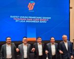 Dunia sepak bola nasional memasuki babak baru. PT Liga Indonesia Baru (LIB) resmi mengumumkan pergantian nama kompetisi Liga 1 dan Liga 2 menjadi BRI Super League dan Pegadaian Championship mulai musim 2025/2026. Langkah ini diumumkan dalam Rapat Umum Pemegang Saham Luar Biasa (RUPS-LB) yang digelar di Langham, Jakarta, Senin (7/7/2025).