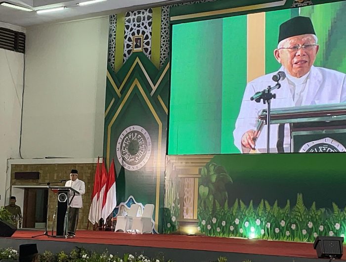 Wakil Presiden ke-13 Republik Indonesia, Ma’ruf Amin, memuji pernyataan Presiden Prabowo Subianto yang dinilainya mencerminkan kerendahan hati seorang pemimpin. Ma’ruf bahkan menyamakan sikap Prabowo dengan teladan yang ditunjukkan oleh sahabat Nabi Muhammad SAW, Abu Bakar ash-Shiddiq.