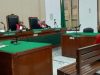 Majelis Hakim Pengadilan Negeri (PN) Medan menjatuhkan hukuman 18 bulan penjara kepada Nefri Zaldi (32), terdakwa kasus pencurian sepasang sandal mewah milik mantan majikannya, Siwaji Raza.