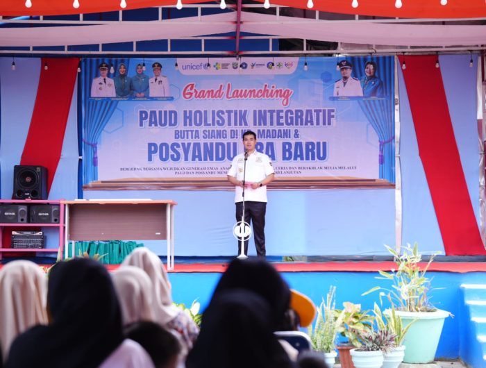 Bupati Pangkep, Muhammad Yusran Lalogau meresmikan PAUD Holistik Integratif Butta Siang di KB. Madani dan Posyandu Era Baru di Desa Biring Ere Kecamatan Bungoro. Rabu 9 Juli 2025.