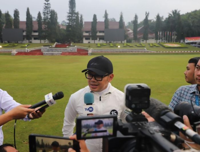 Wakil Menteri Dalam Negeri (Wamendagri) Bima Arya Sugiarto menegaskan bahwa Putusan Mahkamah Konstitusi (MK) Nomor 135/PUU-XXII/2024 terkait pemisahan waktu pelaksanaan pemilu nasional dan daerah akan menjadi referensi utama dalam revisi Undang-Undang Nomor 7 Tahun 2017 tentang Pemilu.