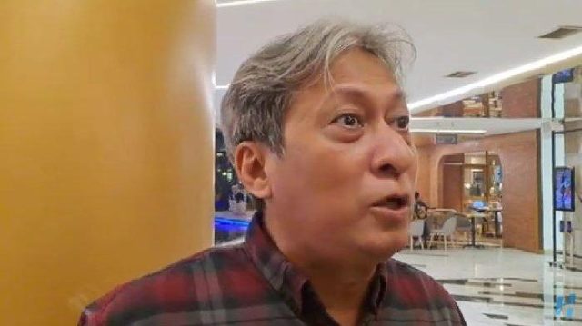 Mantan Menteri Komunikasi dan Informatika (Menkominfo) Budi Arie Setiadi kembali menjadi sorotan usai namanya disebut dalam kasus pengamanan situs judi online (judol) agar tidak diblokir. Pengamat hukum Universitas Bung Karno, Hudi Yusuf, menilai Budi Arie harus segera diperiksa secara hukum untuk memastikan kejelasan perannya.