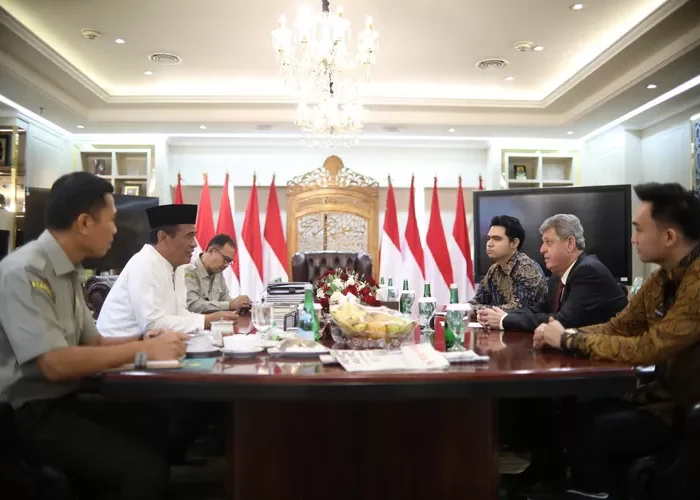 Pemerintah Indonesia melalui Kementerian Pertanian resmi memberikan hibah kemanusiaan sebesar 10.000 ton beras kepada Palestina. Bantuan ini diberikan atas arahan langsung Presiden RI Prabowo Subianto, sebagai bentuk solidaritas kemanusiaan dan dukungan terhadap perjuangan rakyat Palestina.