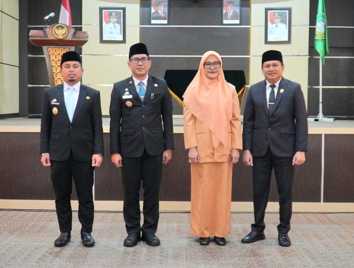 Wali Kota Parepare, H. Tasming Hamid (TSM), resmi melantik Amarun Agung Hamka sebagai Penjabat (Pj) Sekretaris Daerah (Sekda) dalam sebuah seremoni khidmat yang digelar di Auditorium BJ Habibie. Rabu, (2/7/2025).