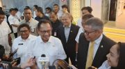 Anggota Komisi II DPR RI, Tuafan Pawe saat bersama Menteri Dalam Negeri, Tito Karnavian.