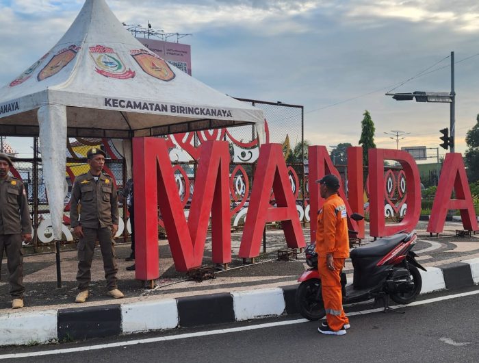 Pemerintah Kota Makassar melalui Dinas Sosial (Dinsos) terus meningkatkan langkah-langkah penanganan keberadaan anak jalanan (anjal), gelandangan, pengemis (gepeng), dan manusia silver yang kian marak di sejumlah ruas jalan.