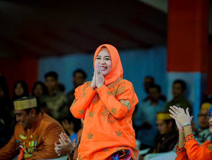 Wakil Gubernur Sulawesi Selatan, Fatmawati Rusdi, menghadiri malam puncak Hari Jadi ke-66 Kabupaten Maros sekaligus membuka secara resmi Festival Gau Maraja yang berlangsung di Lapangan Pallantikang, Kamis, 3 Juli 2025.