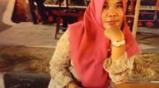 Kepala SDN 09 Dompu, Yati Kusmiyanti,