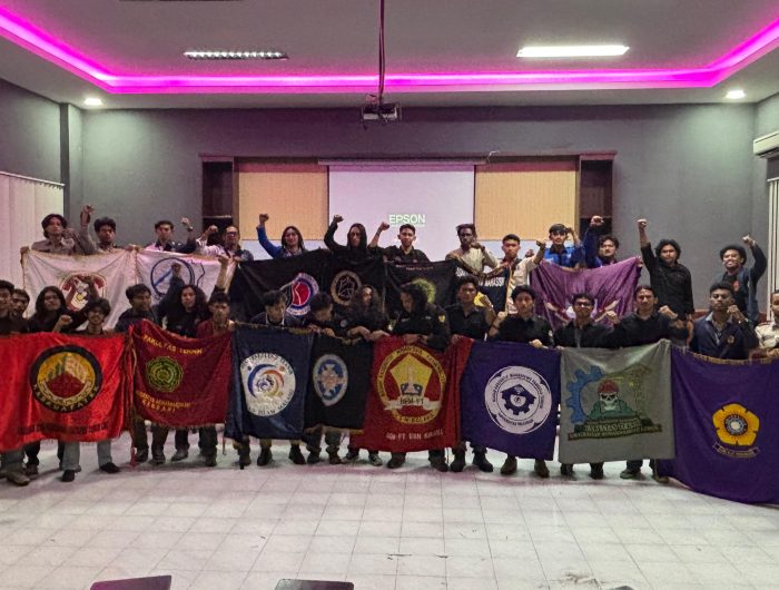 Koordinator Pusat terpilih Keluarga Mahasiswa Teknik Indonesia (KMTI) periode 2025–2026, Wahyu Hidayat, menyerukan kepada seluruh mahasiswa teknik di tanah air untuk bersatu dan bergabung dalam wadah KMTI. Seruan ini disampaikan dalam pidato perdananya usai terpilih dalam Musyawarah Nasional (Munas) ke-3 KMTI yang digelar di Universitas Mataram, Nusa Tenggara Barat, 7–13 Juli 2025.