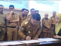 Pemerintah Provinsi Sulawesi Selatan terus memperkuat komitmennya dalam percepatan pencegahan stunting melalui penyelenggaraan Lokakarya "Komitmen untuk Gizi: Dari Bukti Menuju Dampak–Mewujudkan Program Gizi yang Terarah, Terintegrasi, dan Berkelanjutan", bekerja sama dengan UNICEF Indonesia dan Yayasan Jenewa Madani Indonesia.