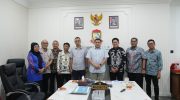 Wali Kota Makassar, Munafri Arifuddin, menerima jajaran manajemen PT Gowa Makassar Tourism Development (GMTD) dalam pertemuan strategis yang berlangsung di Ruang Kerja Wali Kota Makassar, Jumat (18/7/2025).