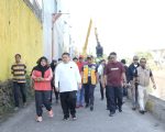 Pemerintah Kota Makassar terus menunjukkan komitmennya dalam menjaga kebersihan lingkungan dan menanggulangi potensi banjir melalui aksi konkret. Salah satu langkah nyata tersebut terlihat dalam peluncuran program penataan Kanal Jongaya yang dipimpin langsung oleh Wali Kota Makassar, Munafri Arifuddin, Jumat (18/7/2025).