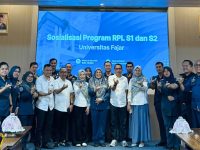 Universitas Fajar (UNIFA) kembali menunjukkan komitmennya dalam memperluas akses pendidikan tinggi melalui Program Rekognisi Pembelajaran Lampau (RPL). Kali ini, UNIFA menyelenggarakan kegiatan sosialisasi Program RPL jenjang Sarjana (S1) dan Magister (S2) di Kantor Kesyahbandaran dan Otoritas Pelabuhan (KSOP) Utama Makassar.