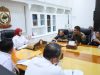 Wakil Wali Kota Makassar, Aliyah Mustika Ilham, menerima audiensi dari Badan Pengurus Daerah Badan Musyawarah Antar Gereja (BAMAG) Lembaga Keagamaan Kristen Indonesia (LKKI), di ruang kerja Wakil Wali Kota, Balai Kota Makassar, Rabu (23/7/2025).