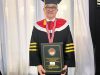 Sekretaris Daerah Provinsi Sulawesi Selatan, Dr. Jufri Rahman, M.Si., berhasil meraih predikat lulusan terbaik Program Doktor Ilmu Pemerintahan pada Sekolah Pascasarjana Institut Pemerintahan Dalam Negeri (IPDN).