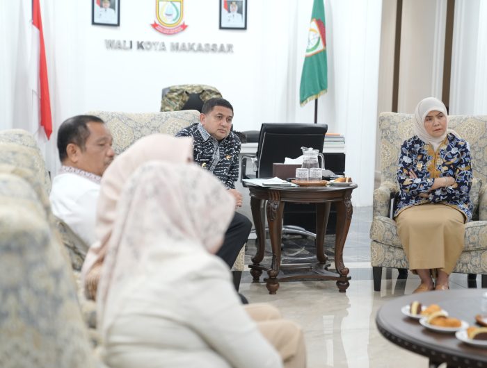 Pemerintah Kota Makassar terus mengambil langkah serius dalam menangani persoalan Sistem Penerimaan Murid Baru (SPMB) tahun 2025.