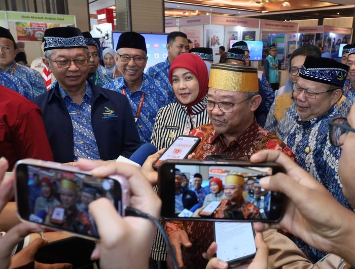 Wakil Wali Kota Makassar, Aliyah Mustika Ilham, menghadiri secara resmi Pembukaan Musyawarah Nasional (Munas) VI Jaringan Sekolah Islam Terpadu (JSIT) Indonesia yang digelar di Hotel Claro, Makassar, Jumat (25/72025).