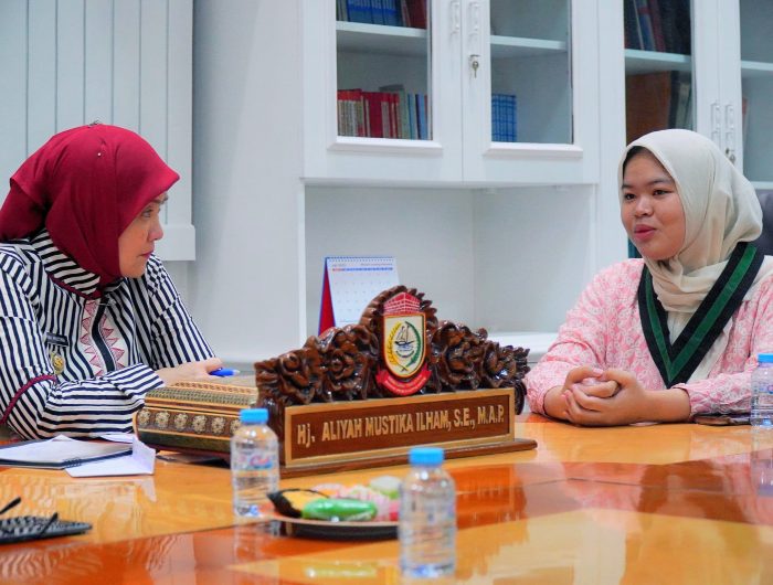 Wakil Wali Kota Makassar, Aliyah Mustika Ilham kembali menunjukkan komitmennya dalam mendukung pengembangan generasi muda Kota Makassar dengan menerima audiensi dari Korps HMI-Wati (KOHATI) HMI Cabang Makassar di ruang kerjanya, Kantor Balai Kota Makassar, Jumat (25/7/2025).