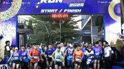 Badan Musyawarah Perbankan Daerah (BMPD) Sulawesi Selatan bersama Bank Indonesia (BI) Makassar menggelar kegiatan QRIS Tap Run dan Porsebank+ yang dirangkaikan dengan penyerahan simbolis 1.000 bibit pohon kepada Dinas Lingkungan Hidup (DLH) Kota Makassar, Minggu (27/7/2025), di kantor BI Makassar, Jl. Jenderal Sudirman.