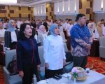 Wakil Wali Kota Makassar, Aliyah Mustika Ilham, kembali menunjukkan komitmennya dalam mendorong penguatan kapasitas aparatur pemerintah melalui sambutannya saat membuka Pelatihan Komunikasi Digital yang digelar Dinas Komunikasi dan Informatika (Diskominfo) Kota Makassar bekerja sama dengan Meta Asia Pasifik (APAC), di Aston Hotel & Convention, Makassar, Rabu (30/7/2025).