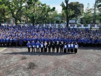 Di antara ribuan pegawai Pemerintah Provinsi Sulawesi Selatan yang mengikuti Pelantikan Pegawai Pemerintah dengan Perjanjian Kerja (PPPK) Tahap I Tahun 2024 di pelataran Kantor Gubernur Sulsel, Kamis, 31 Juli 2025, sosok Lalu Syafii menarik perhatian.