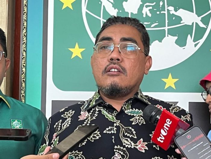 Wakil Ketua Umum Partai Kebangkitan Bangsa (PKB), Jazilul Fawaid, menyoroti keras putusan Mahkamah Konstitusi (MK) yang memisahkan pelaksanaan pemilu nasional dan pemilu daerah. Ia menilai keputusan tersebut kontroversial dan mencerminkan MK telah melampaui kewenangannya sebagai penjaga konstitusi.