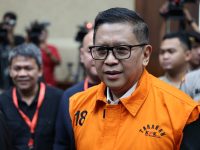 Menjelang pembacaan vonis terhadap Sekretaris Jenderal PDI Perjuangan, Hasto Kristiyanto, dalam kasus perintangan penyidikan dan suap terkait Harun Masiku, mantan penyidik Komisi Pemberantasan Korupsi (KPK) M. Prasward Nugraha menyerukan agar Majelis Hakim Pengadilan Tindak Pidana Korupsi (Tipikor) tetap objektif.