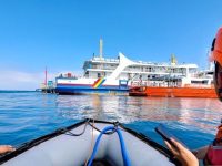 Tim SAR gabungan tengah mempersiapkan langkah teknis untuk mengangkat KMP Tunu Pratama Jaya yang ditemukan dalam posisi terbalik di dasar laut Selat Bali, setelah berhasil memperoleh visual kapal di kedalaman sekitar 49 meter.