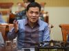 Komisi III DPR RI secara resmi menggelar rapat Panitia Kerja (Panja) untuk membahas Rancangan Undang-Undang Kitab Hukum Acara Pidana (RUU KUHAP). Ketua Komisi III, Habiburrokhman, menyatakan bahwa Daftar Inventarisasi Masalah (DIM) yang dibahas telah disinkronisasi dan identik antara versi cetak dan versi digital.