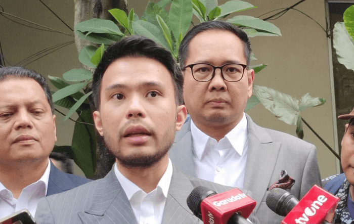 Kuasa hukum Presiden ke-7 RI Joko Widodo (Jokowi), Yakup Hasibuan, menyatakan keberatan atas gelar perkara khusus yang dilakukan Bareskrim Polri terkait dugaan ijazah palsu kliennya. Meski demikian, pihaknya tetap menghadiri agenda tersebut sebagai bentuk penghormatan terhadap proses hukum.