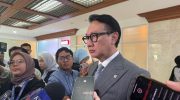 Wakil Menteri Luar Negeri (Wamenlu) RI, Arif Havas Oegroseno, menyatakan bahwa pemerintah Indonesia tengah menjajaki berbagai opsi investasi luar negeri (outbound investment), termasuk kemungkinan membangun pabrik di Amerika Serikat (AS).