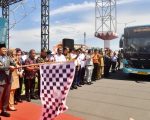Gubernur Sulawesi Selatan, Andi Sudirman Sulaiman secara resmi meluncurkan Bus Trans Sulsel