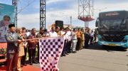 Gubernur Sulawesi Selatan, Andi Sudirman Sulaiman secara resmi meluncurkan Bus Trans Sulsel