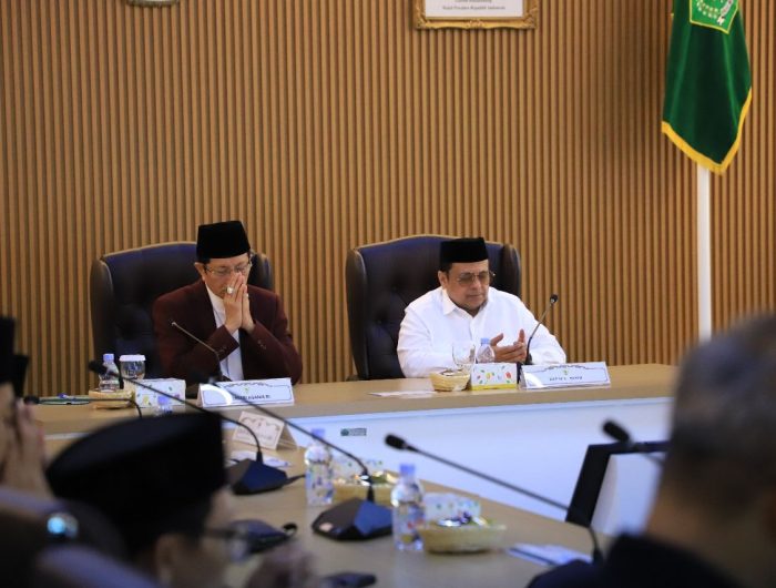 Badan Penyelenggara Jaminan Produk Halal (BPJPH) resmi dilepas dari struktur Kementerian Agama (Kemenag) dan kini berstatus sebagai lembaga non-kementerian. Transformasi kelembagaan ini merupakan bagian dari restrukturisasi pasca pembentukan Kabinet Merah Putih.