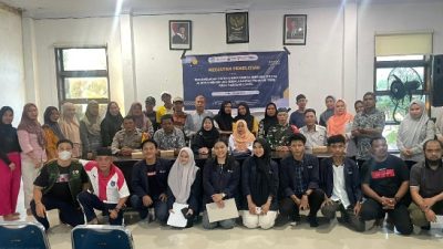 Politeknik Bosowa Sosialisasi Energi Cerdas Berbasis IoT dan AI di Pulau Barrang Lompo 14 fa78c0e0 4865 4647 bf62 231129835364 20250725 7284258255018866237 copy 640x307