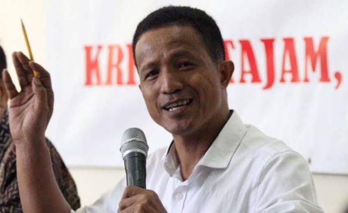 Peneliti Forum Masyarakat Peduli Parlemen Indonesia (Formappi), Lucius Karus, menilai bahwa pernyataan Ketua Umum Partai Kebangkitan Bangsa (PKB) Muhaimin Iskandar alias Cak Imin soal mekanisme pemilihan kepala daerah adalah sinyal kuat bahwa DPR perlu segera membahas revisi sejumlah undang-undang politik.