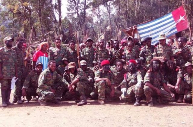 Tentara Pembebasan Nasional Papua Barat atau Organisasi Papua Merdeka (TPNPB-OPM) mengeluarkan pernyataan keras bahwa mereka akan menargetkan serangan terhadap dokter di wilayah konflik bersenjata di Papua.