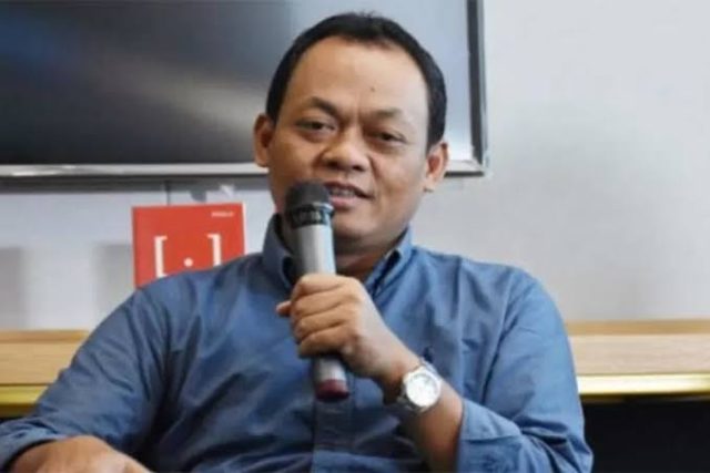 Guru Besar Ilmu Hukum Universitas Al Azhar Indonesia (UAI), Prof. Dr. Suparji Ahmad, SH, MH, mengingatkan Kejaksaan Agung (Kejagung) agar tetap independen dan tidak terpengaruh kepentingan politik dalam mengusut kasus dugaan korupsi pengadaan laptop Chromebook di Kementerian Pendidikan, Kebudayaan, Riset, dan Teknologi (Kemendikbudristek) tahun 2019–2022.