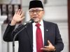Pemerintah terus mengembangkan skema operasional bagi Koperasi Desa/Kelurahan Merah Putih atau Kopdes Merah Putih yang baru diresmikan. Menteri Koordinator Bidang Pangan Zulkifli Hasan mengungkapkan bahwa Kementerian BUMN dan Badan Pengelola Investasi Daya Anagata Nusantara (BPI Danantara) tengah menyempurnakan model bisnis dan petunjuk teknis (juknis) koperasi tersebut.