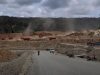 Industri pengolahan nikel Indonesia tengah menghadapi guncangan serius. Empat perusahaan smelter di Sulawesi resmi menghentikan aktivitas produksinya, berdampak langsung terhadap ribuan tenaga kerja.