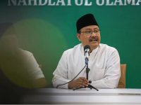 Menteri Sosial Saifullah Yusuf atau Gus Ipul dijadwalkan menggelar pertemuan dengan Pusat Pelaporan dan Analisis Transaksi Keuangan (PPATK), Kamis (7/8/2025), untuk membahas dana bantuan sosial (bansos) sebesar Rp2,1 triliun yang diketahui mengendap di rekening tidak aktif atau dormant.