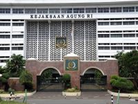 Kejaksaan Agung melalui Jaksa Agung Muda Tindak Pidana Khusus (Jampidsus) resmi menahan dua mantan pejabat Kementerian Pendidikan, Kebudayaan, Riset, dan Teknologi (Kemendikbudristek) dalam kasus dugaan korupsi pengadaan laptop Chromebook untuk program digitalisasi pendidikan tahun anggaran 2020–2022.