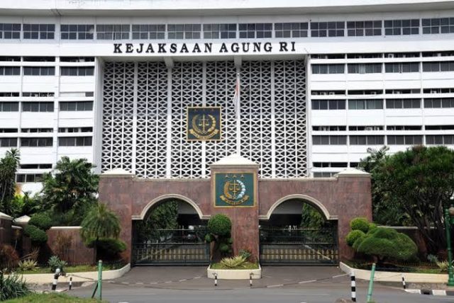 Kejaksaan Agung melalui Jaksa Agung Muda Tindak Pidana Khusus (Jampidsus) resmi menahan dua mantan pejabat Kementerian Pendidikan, Kebudayaan, Riset, dan Teknologi (Kemendikbudristek) dalam kasus dugaan korupsi pengadaan laptop Chromebook untuk program digitalisasi pendidikan tahun anggaran 2020–2022.
